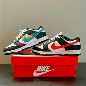 Nike Dunk Low, Unisex Nike Dunks Multi-Swoosh, W 8.5/M 7